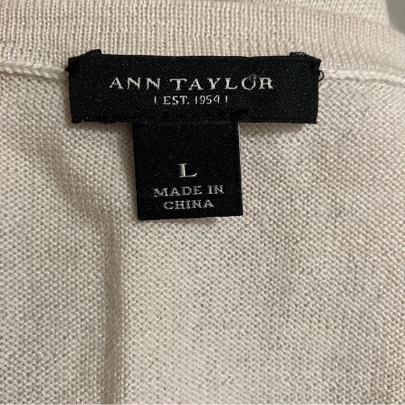 Ann Taylor Cream Wool Blend Cardigan With Pearl and Tulle Embellished Front Sz L - Picture 4 of 6